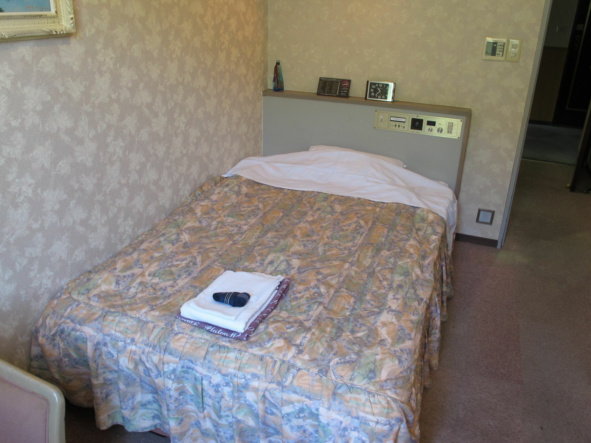 Hotel Platon Chikuma Esterno foto